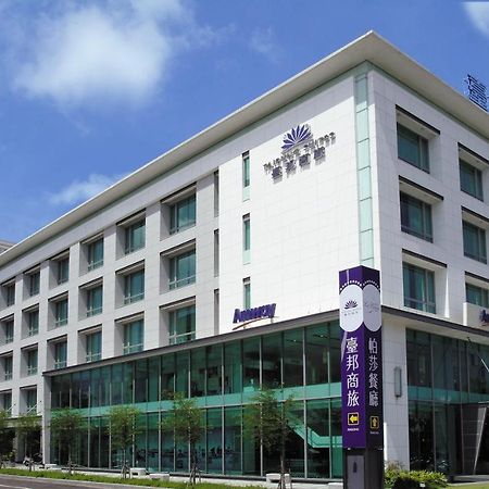 ไทปุง สูทส์ โฮเต็ล Hotel ไถหนาน ภายนอก รูปภาพ