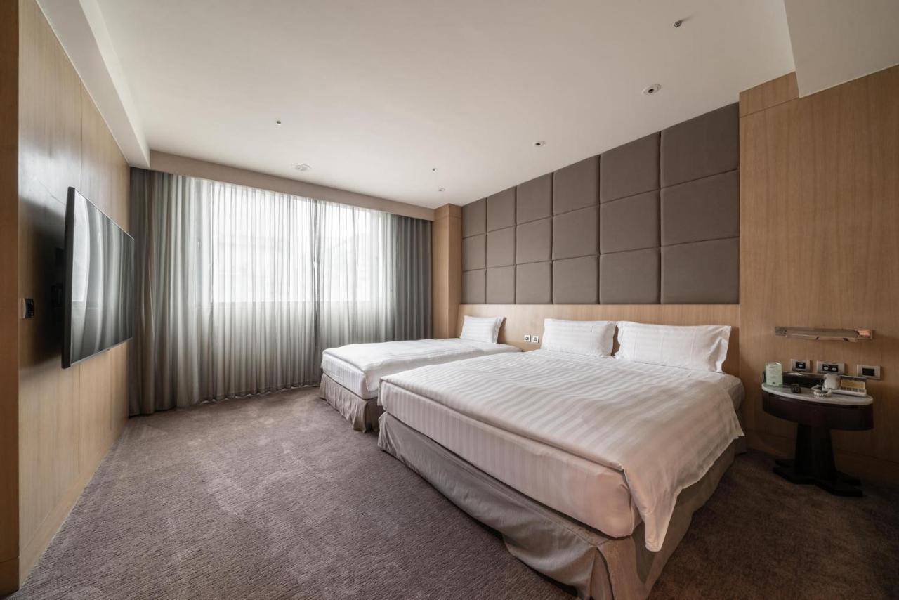 ไทปุง สูทส์ โฮเต็ล Hotel ไถหนาน ภายนอก รูปภาพ