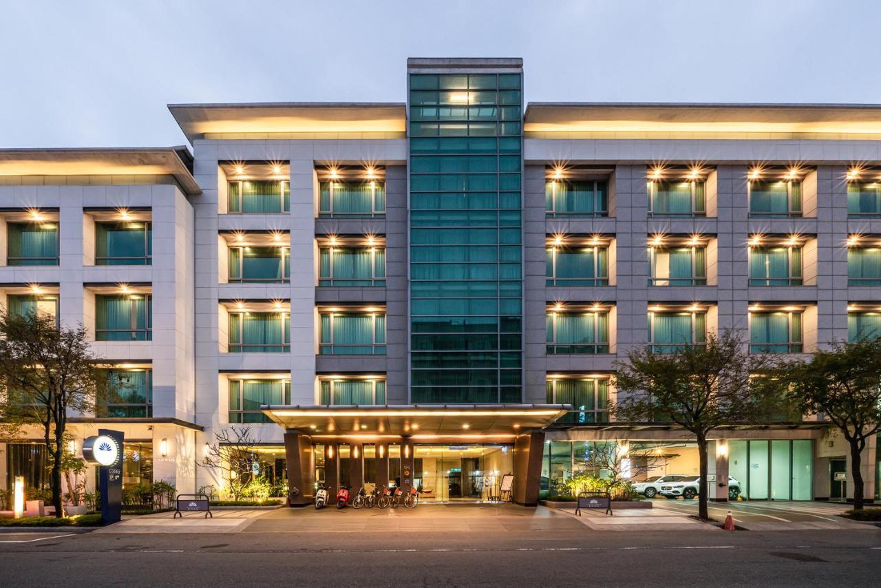 ไทปุง สูทส์ โฮเต็ล Hotel ไถหนาน ภายนอก รูปภาพ